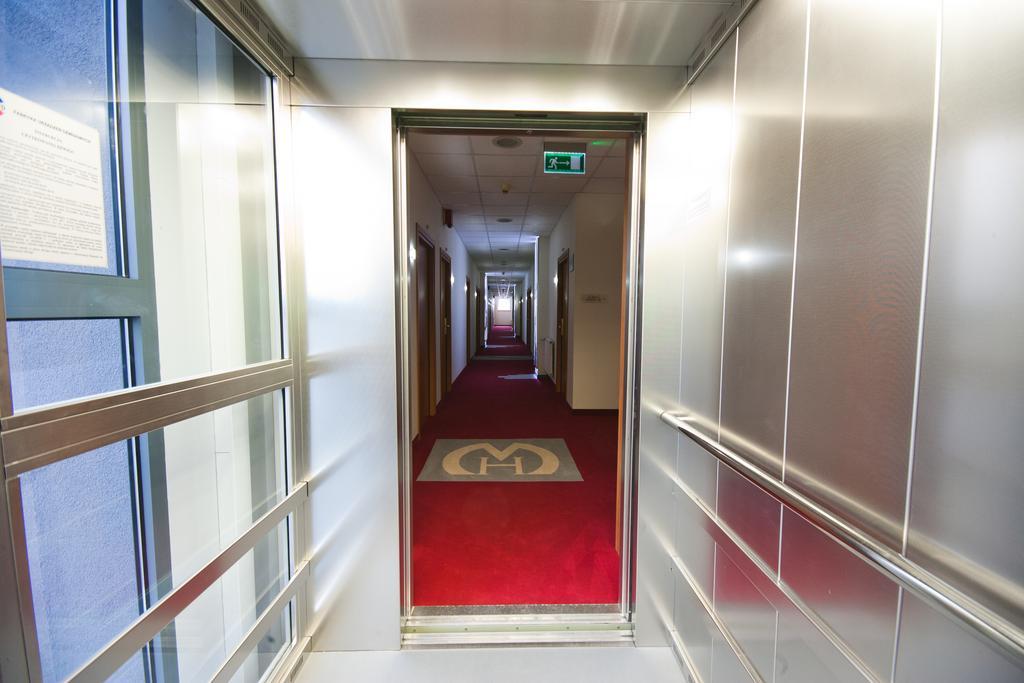 Hotel Malinowski Business Gliwice Esterno foto